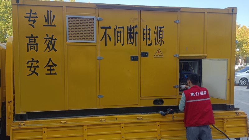 礼县柴油发电机组和UPS电源配合使用时，如何避免切换过程中的电力中断？