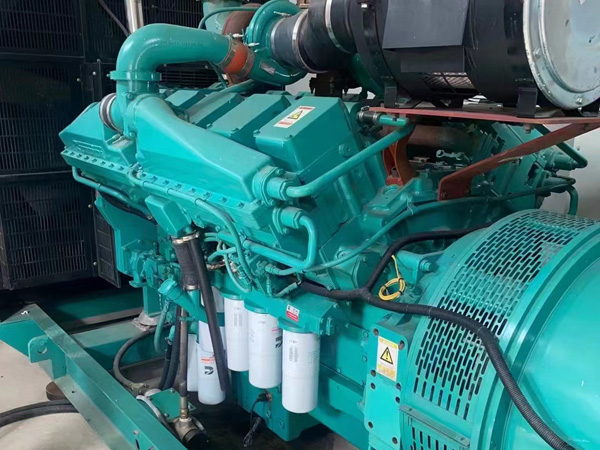 礼县更换100kW柴油发电机组机油时，需要注意哪些事项？